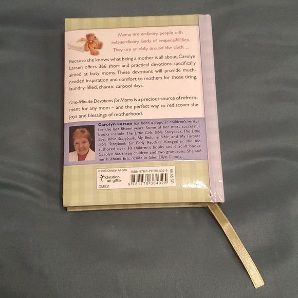 One-Minute‎ Devotions for Mom by Carolyn Larsen Book - Picture 2 of 11
